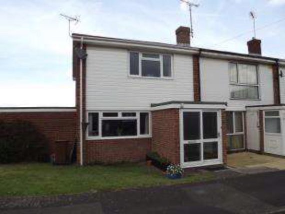2 Bedroom End of Ter...